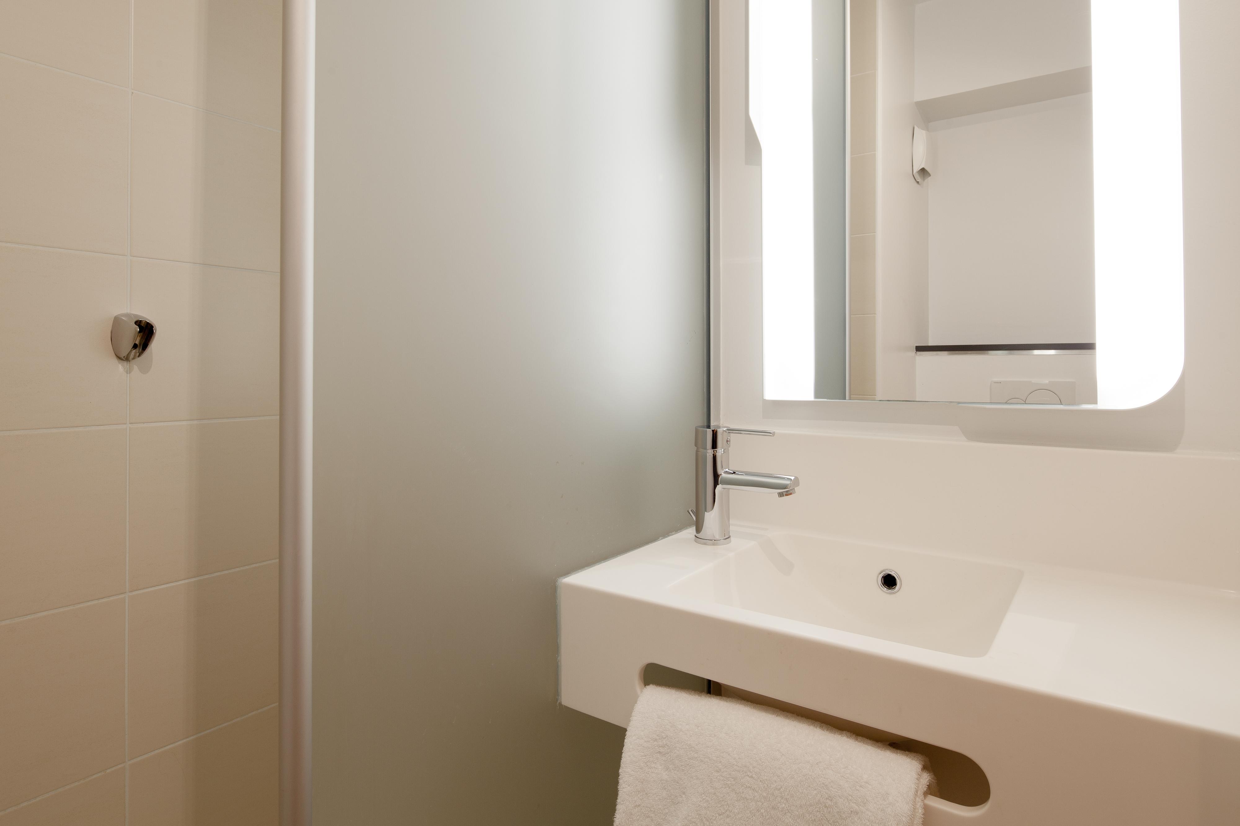 B&B Hotel Paris Saint-Denis Pleyel Exterior photo