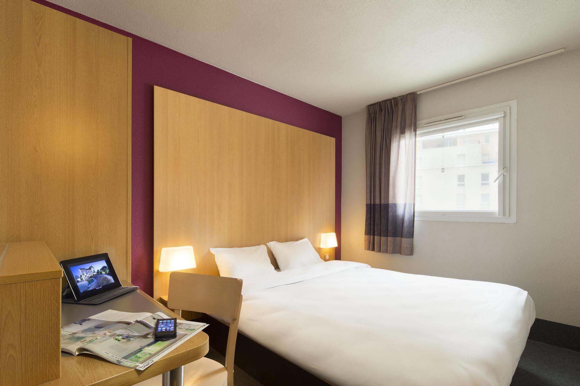 B&B Hotel Paris Saint-Denis Pleyel Exterior photo